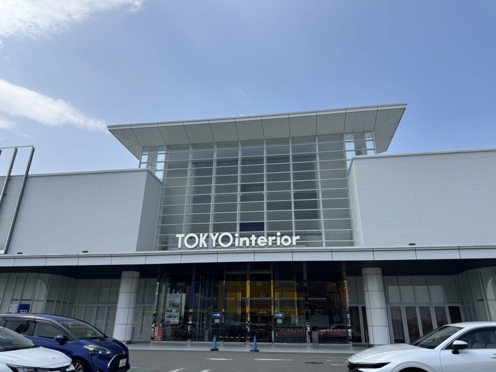 東京インテリア大阪本店正面画像